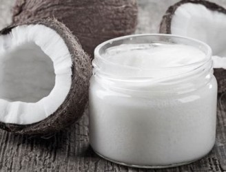 ¿Cómo hidratar tu piel en casa? Con aceite de coco!